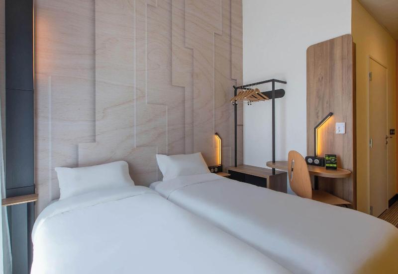 B&B Hôtel Orléans Saran image
