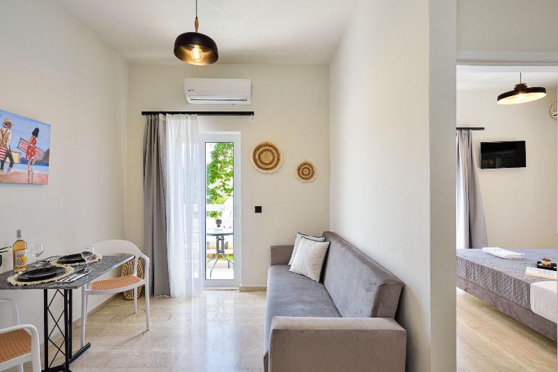 Eloque Simple Living Space image