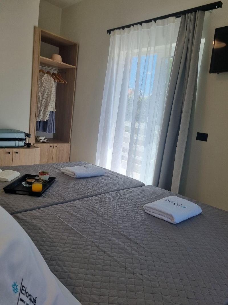 Eloque Simple Living Space image