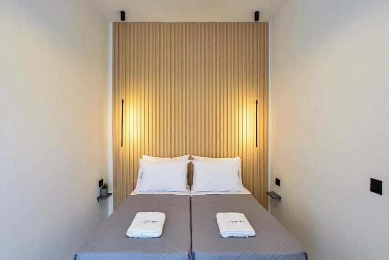 Eloque Simple Living Space image