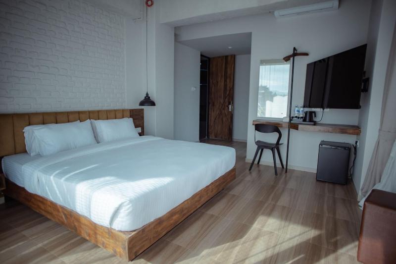 Jade City Hotel image