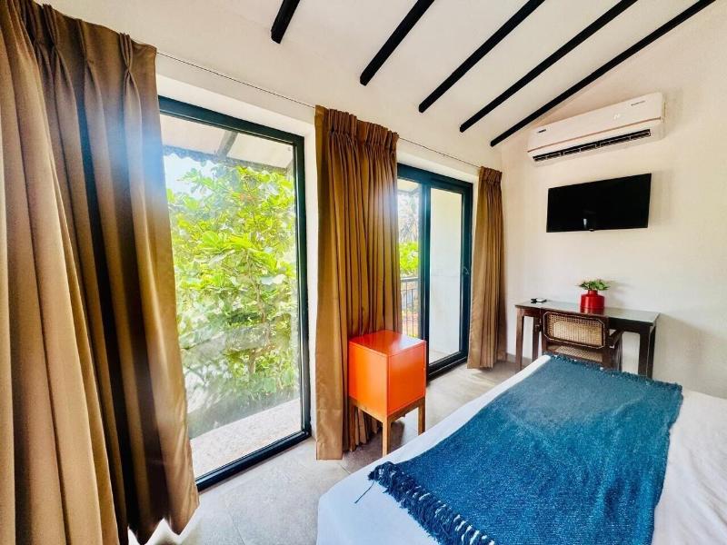 Half Hotel image