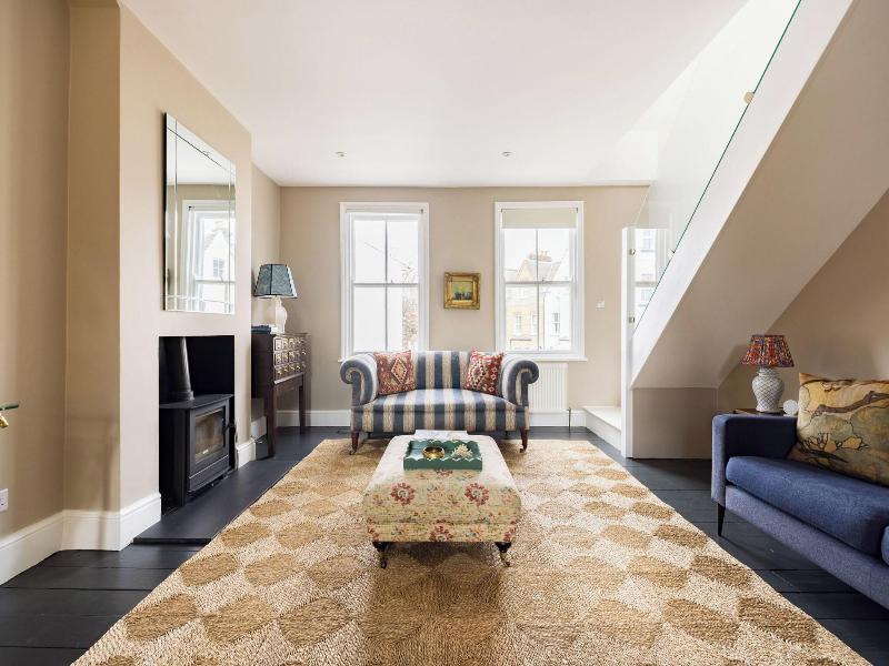 The Thames Embrace 3 Br Garden House image