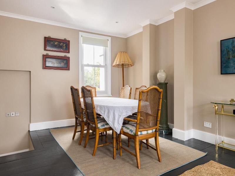 The Thames Embrace 3 Br Garden House image