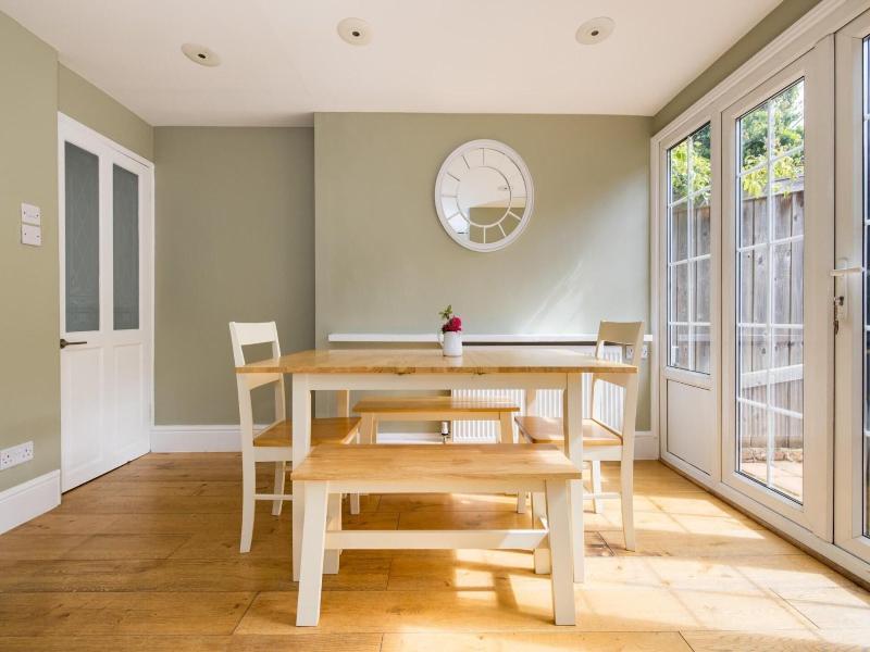 The Thames Embrace 3 Br Garden House image