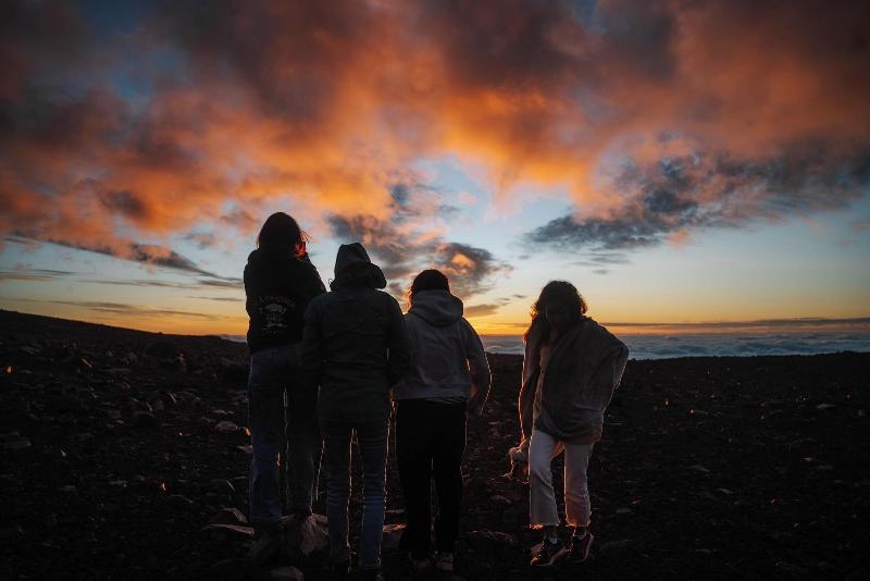 Howzit Hostels Hawaii image