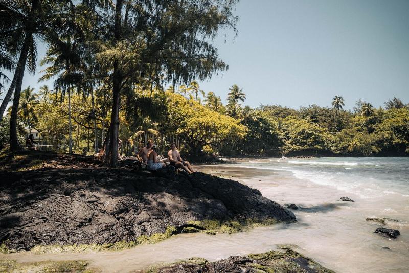 Howzit Hostels Hawaii image