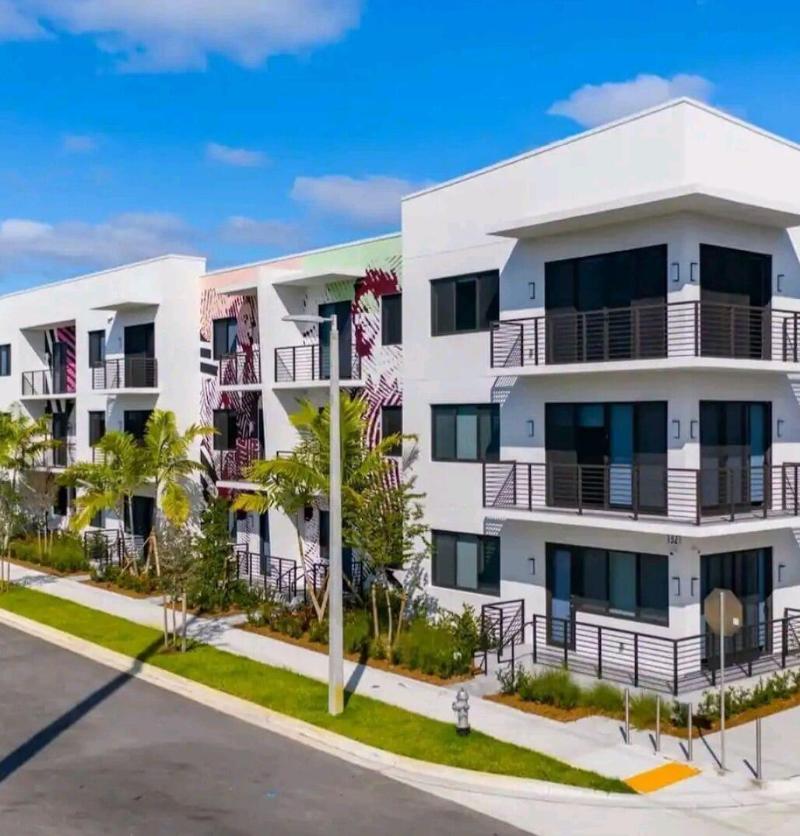 Lux And Cozy 2beds 2 Baths Up To 8 Guest image