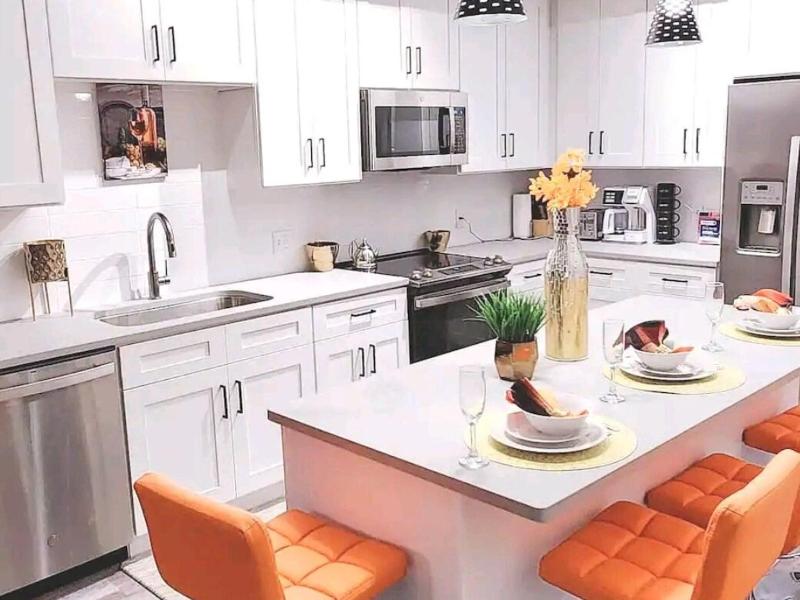 Lux And Cozy 2beds 2 Baths Up To 8 Guest image