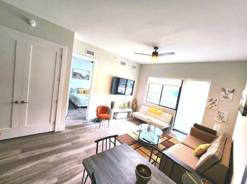 Lux And Cozy 2beds 2 Baths Up To 8 Guest image