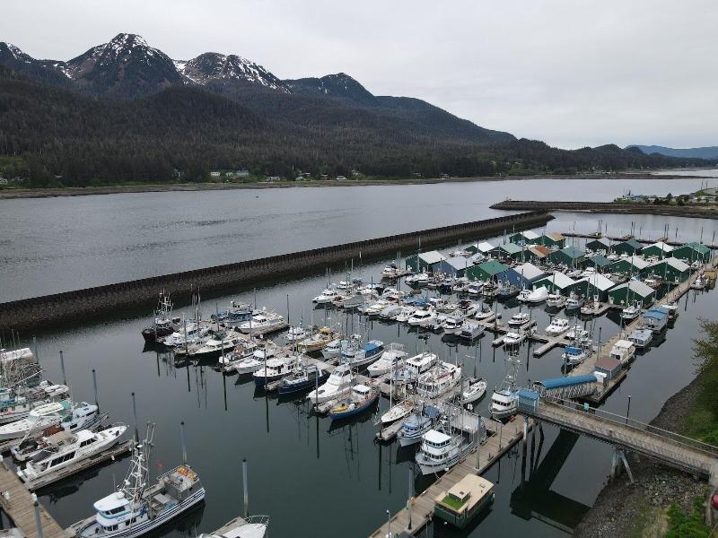 Waterfront On Glacier — general view