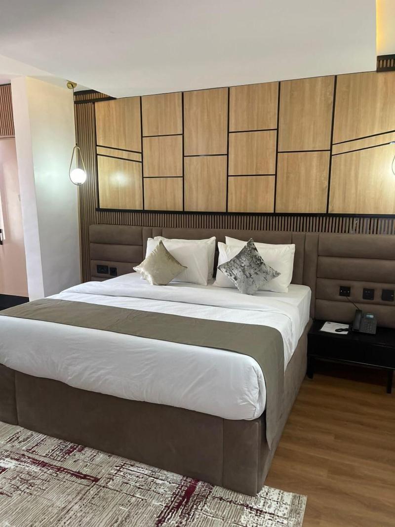 Portland Suites image