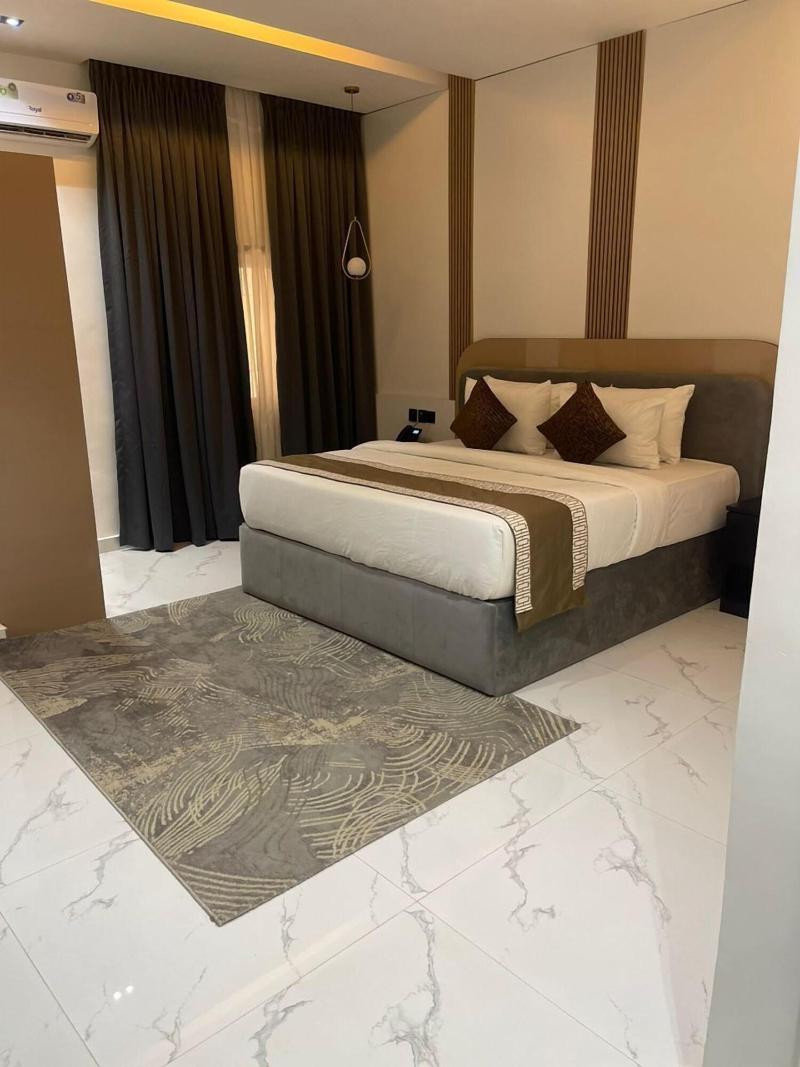 Portland Suites image