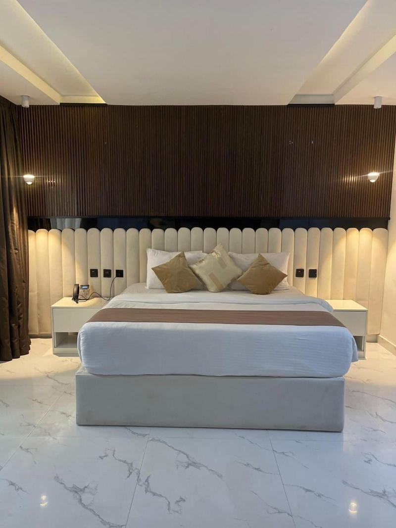 Portland Suites image