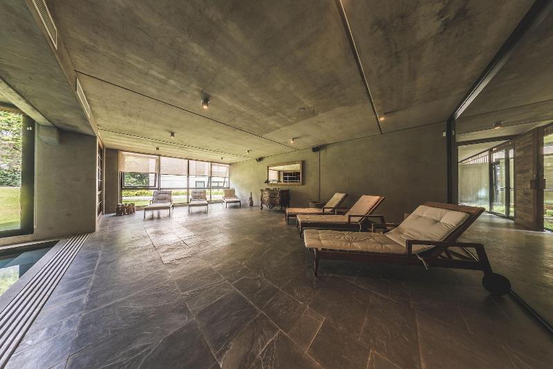 Be House Suites Spa image