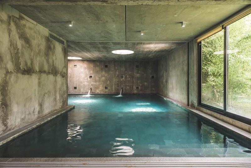 Be House Suites Spa image