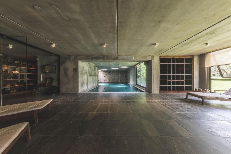Be House Suites Spa image