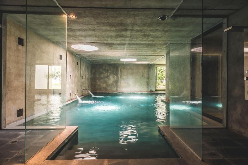 Be House Suites Spa image