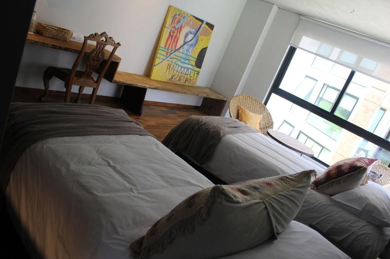 Be House Suites Spa image