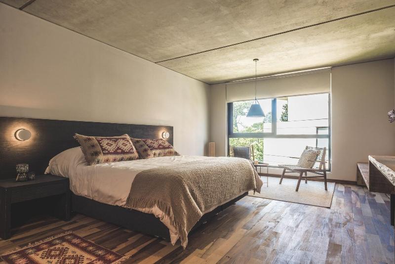 Be House Suites Spa image