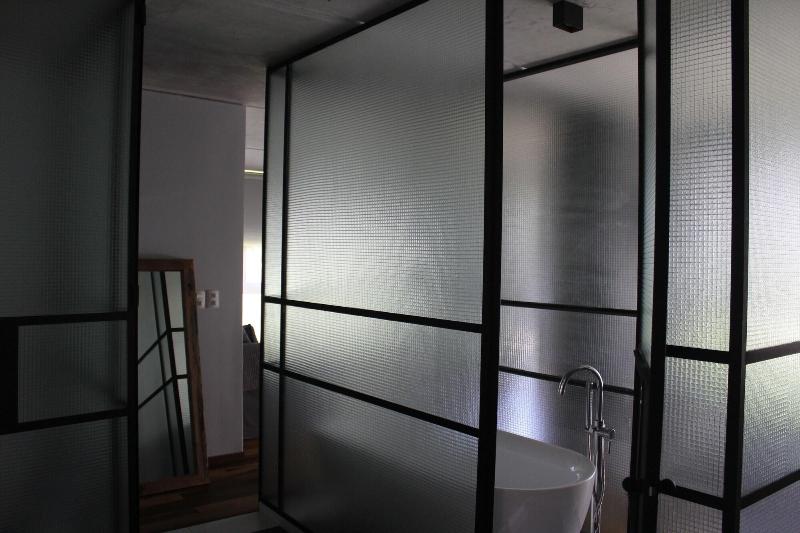 Be House Suites Spa image