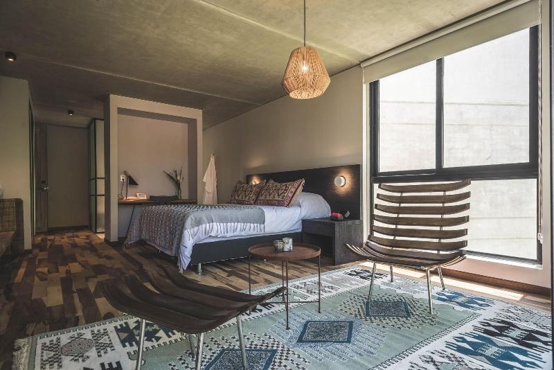 Be House Suites Spa image