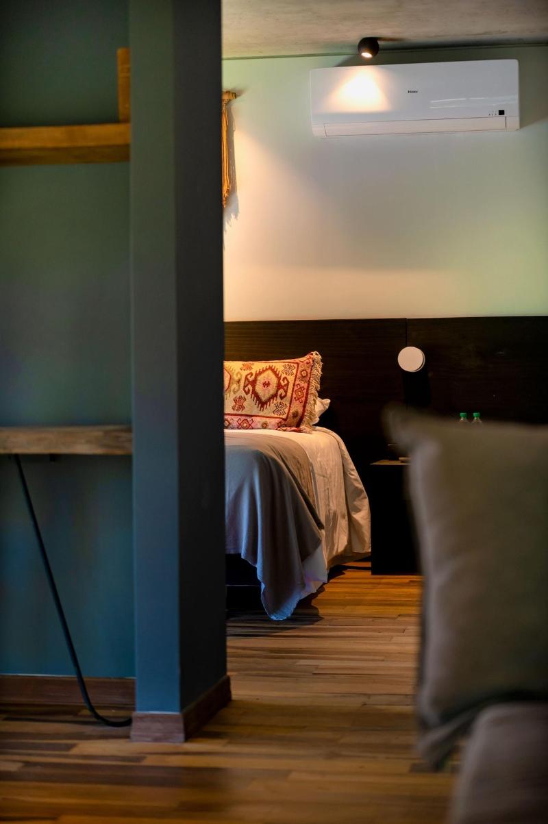 Be House Suites Spa image