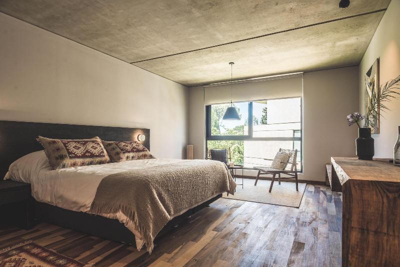 Be House Suites Spa image