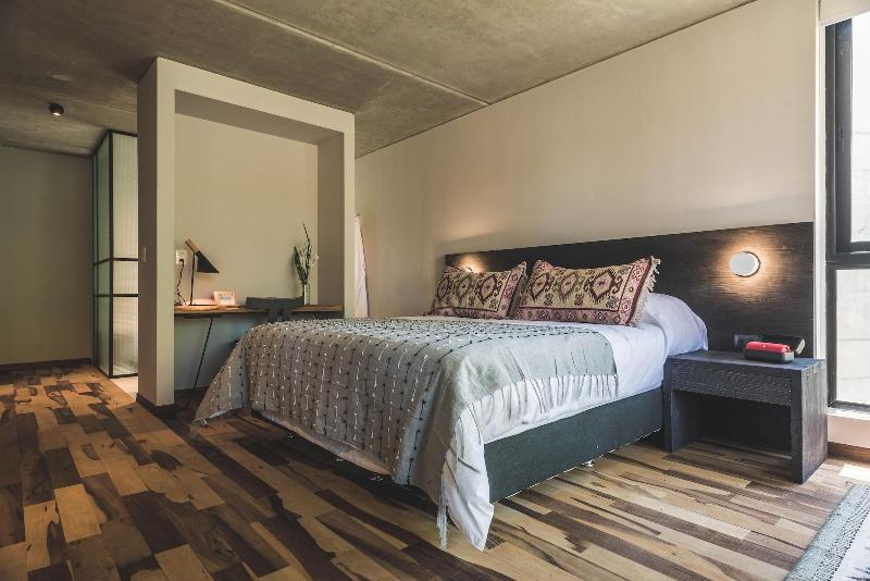 Be House Suites Spa image