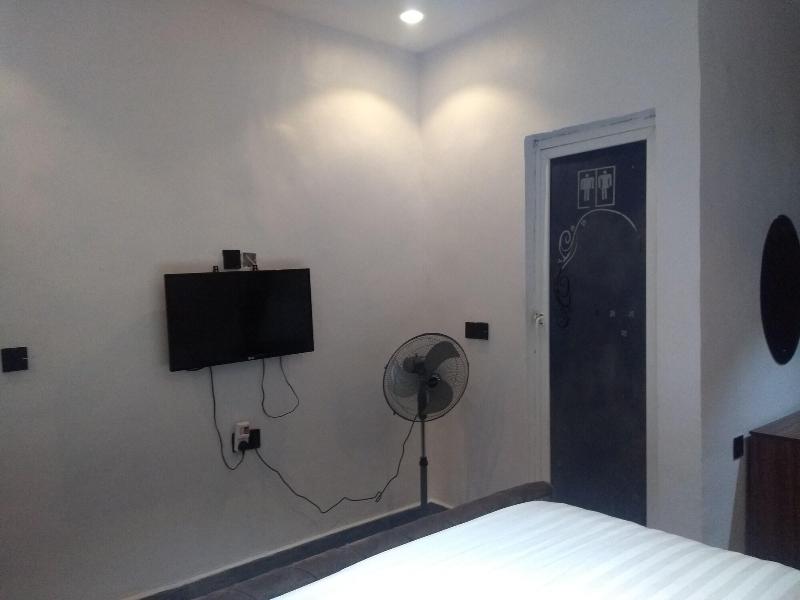 Blue Ao Hotel image