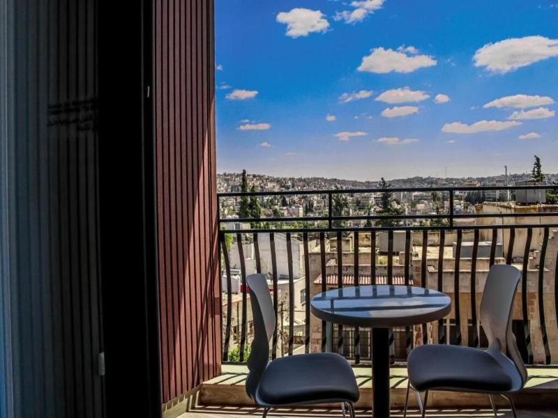 Soho Midtown Hotel image