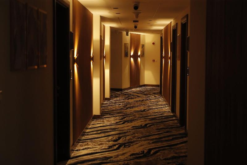 Soho Midtown Hotel image