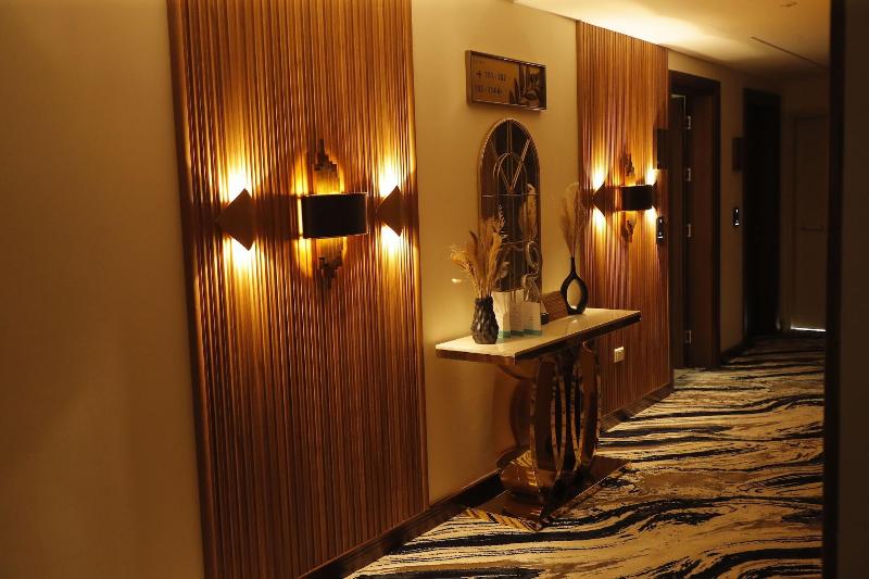 Soho Midtown Hotel image