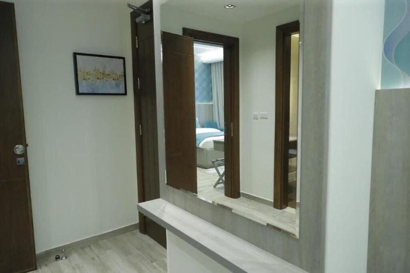 Soho Midtown Hotel image