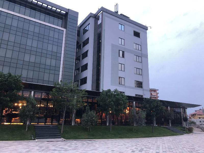 Riverside Rooms At Hotel Fieri image
