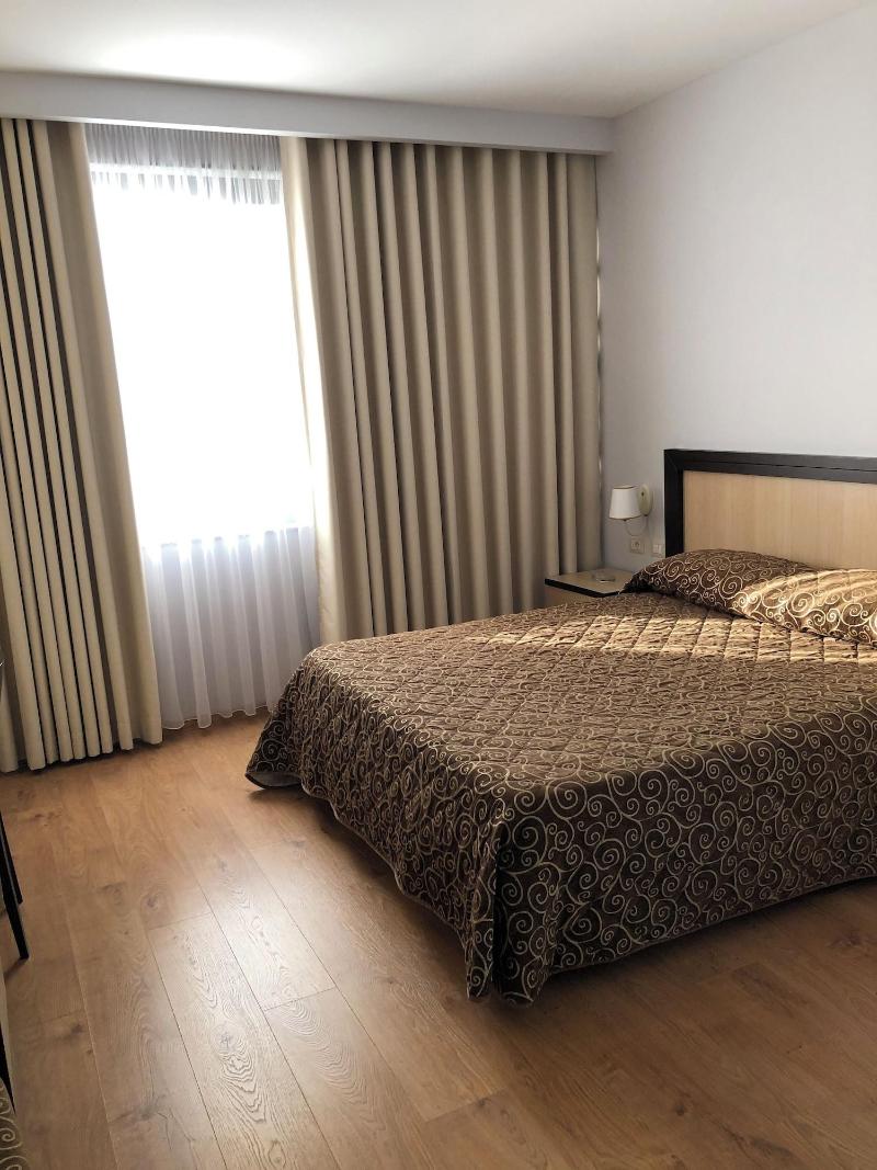 Riverside Rooms At Hotel Fieri image