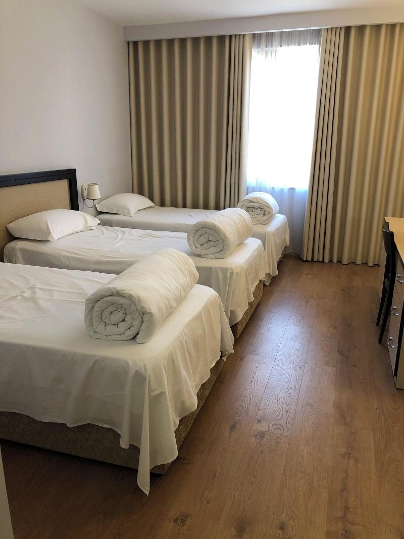 Riverside Rooms At Hotel Fieri image