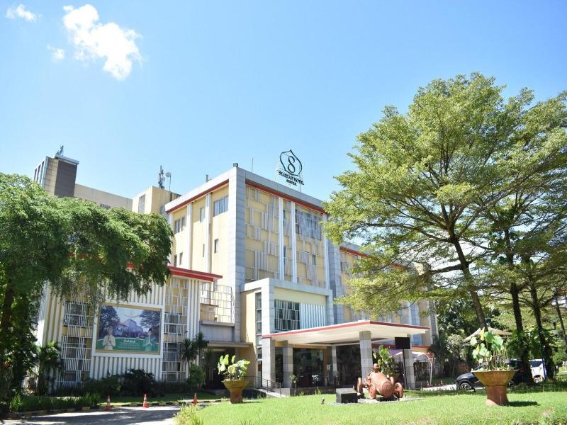 Syariah Hotel Sentul image