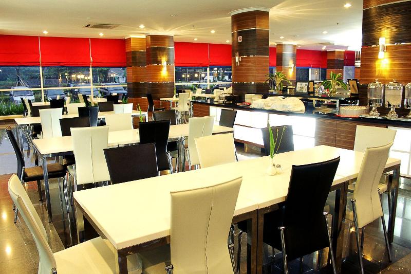Syariah Hotel Sentul image