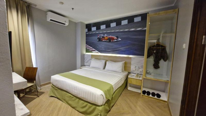 Syariah Hotel Sentul image