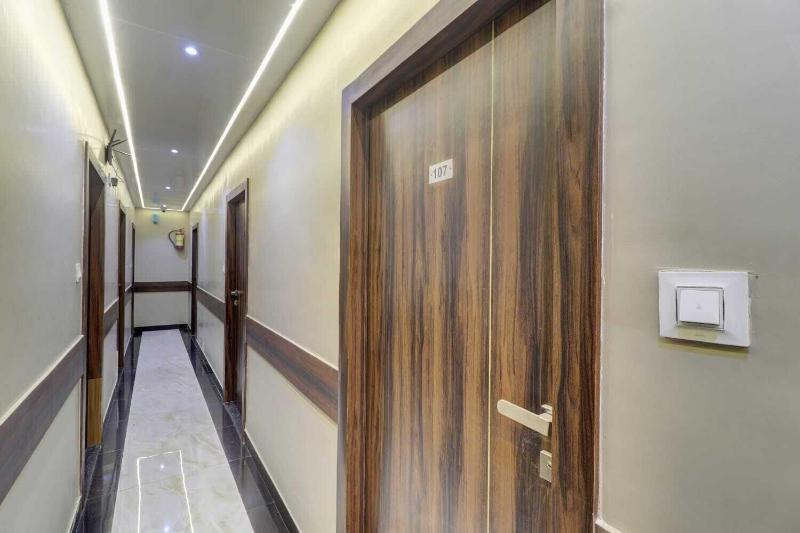 Hotel New Blue Sapphire Residency image