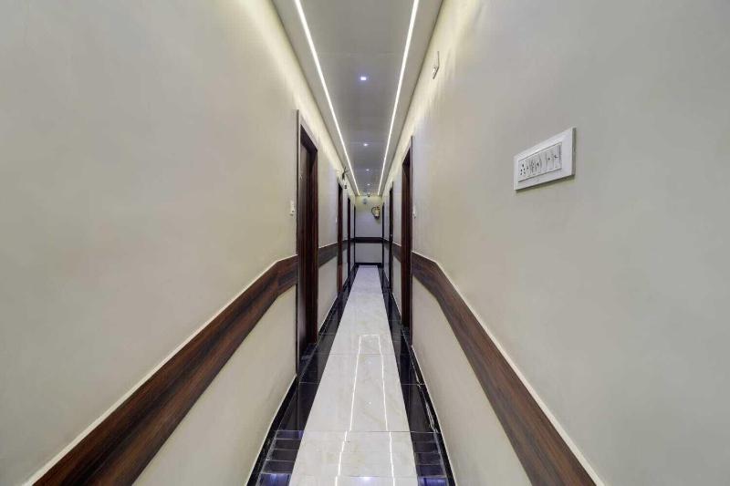 Hotel New Blue Sapphire Residency image