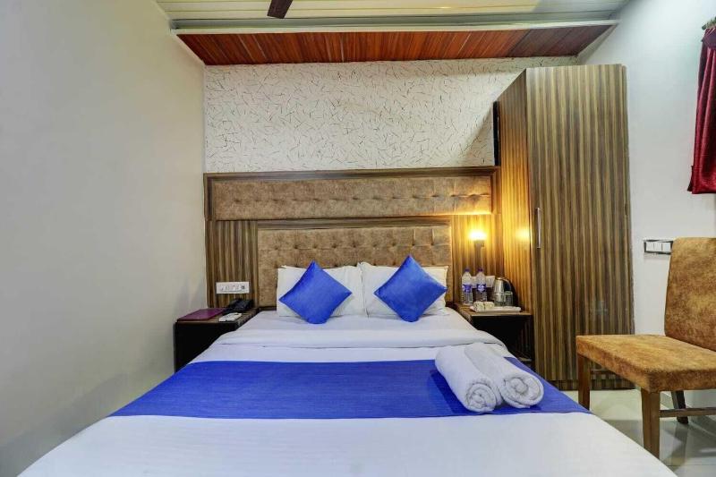 Hotel New Blue Sapphire Residency image