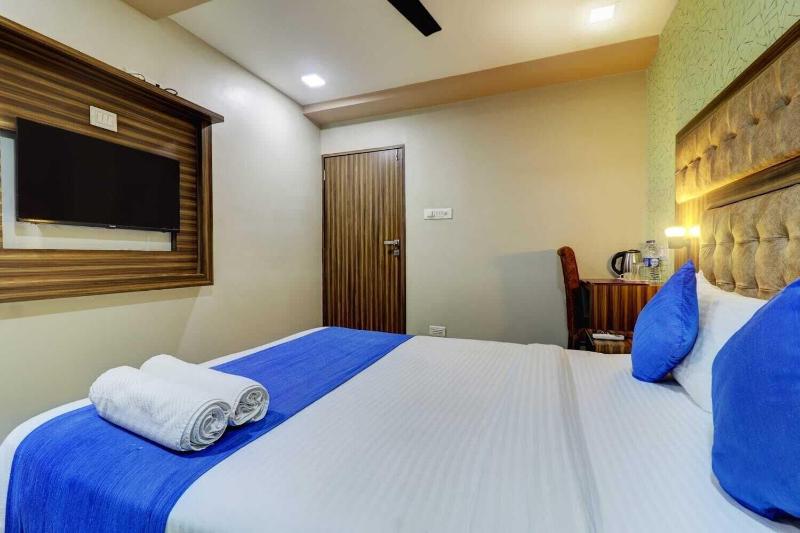 Hotel New Blue Sapphire Residency image