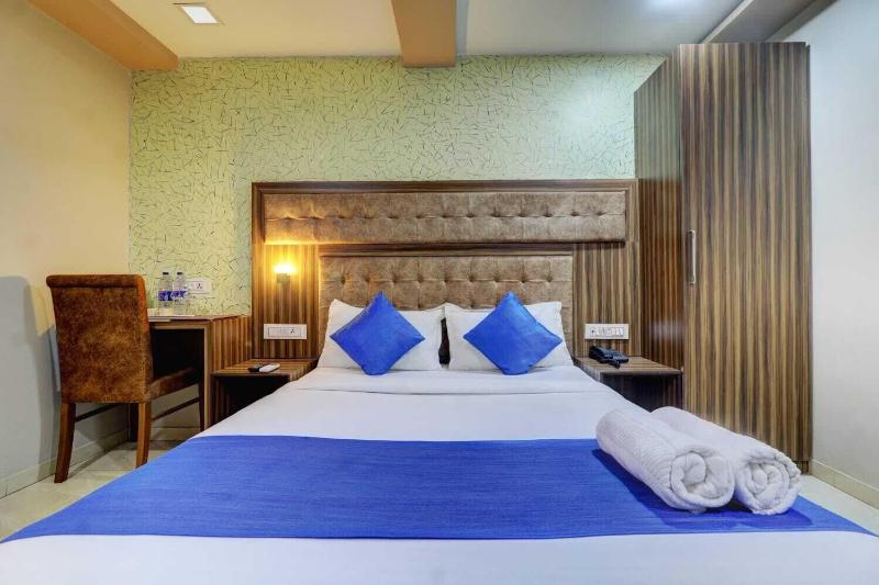 Hotel New Blue Sapphire Residency image