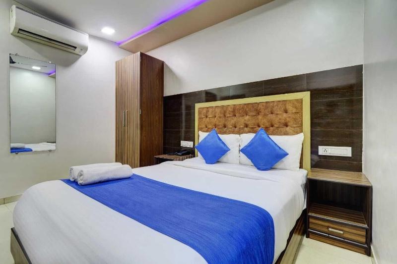 Hotel New Blue Sapphire Residency image