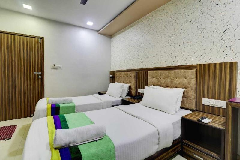 Hotel New Blue Sapphire Residency image