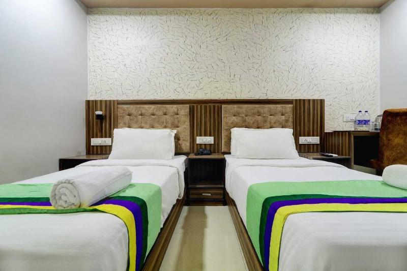 Hotel New Blue Sapphire Residency image