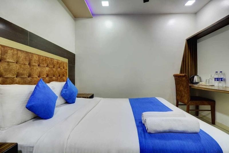 Hotel New Blue Sapphire Residency image