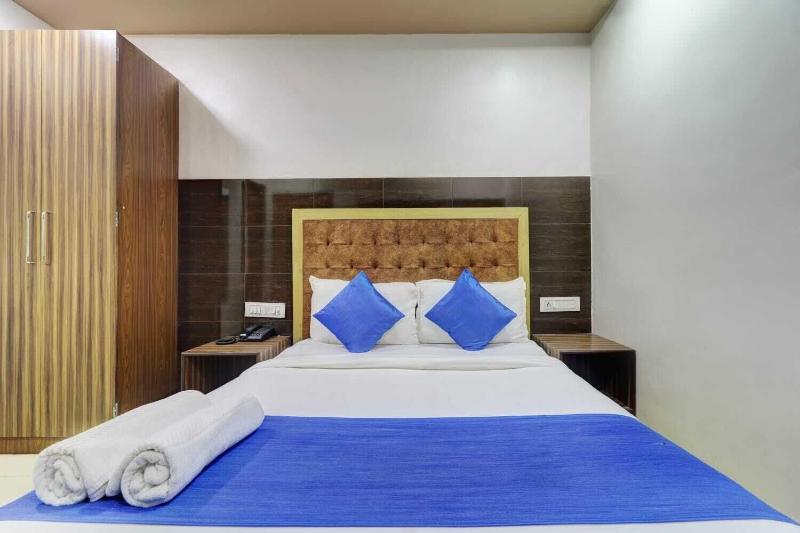 Hotel New Blue Sapphire Residency image